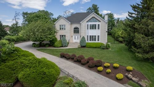 4 Holbrook Ct, Towaco, NJ, 07082-1424 | Card Image