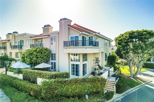 6062 Panorama Dr, Huntington Beach, CA, 92648-5530 | Card Image