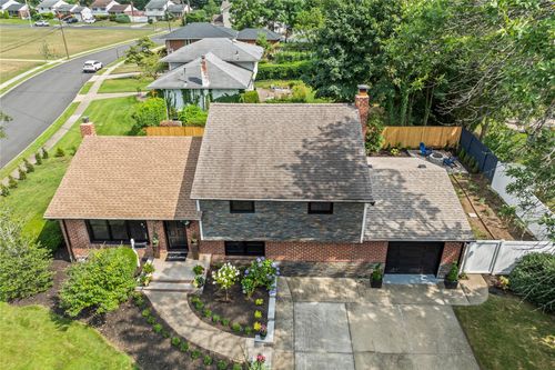 8 Barbara Ln, Jericho, NY, 11753-2601 | Card Image