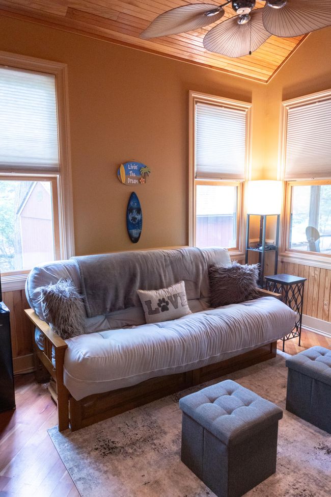 Family Room | Image 12
