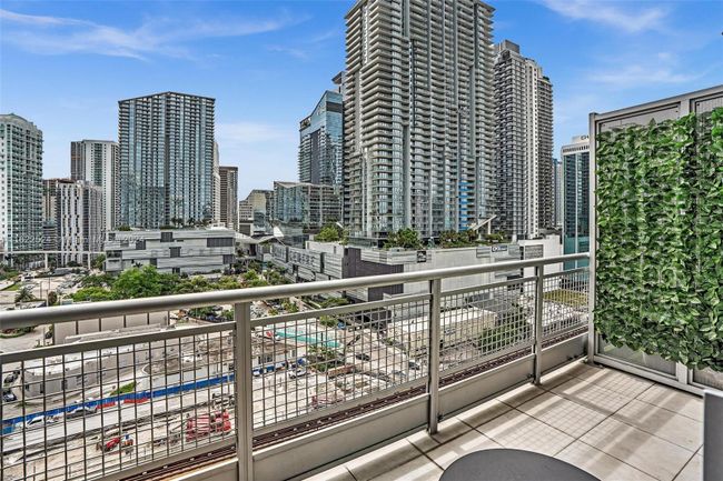 1716 - 690 Sw 1st Ct, Condo with 1 bedrooms, 1 bathrooms and null parking in Miami FL | Image 24