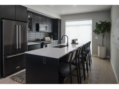 8-2886 Montrose Ave, Abbotsford, BC, V2S0N7 | Card Image