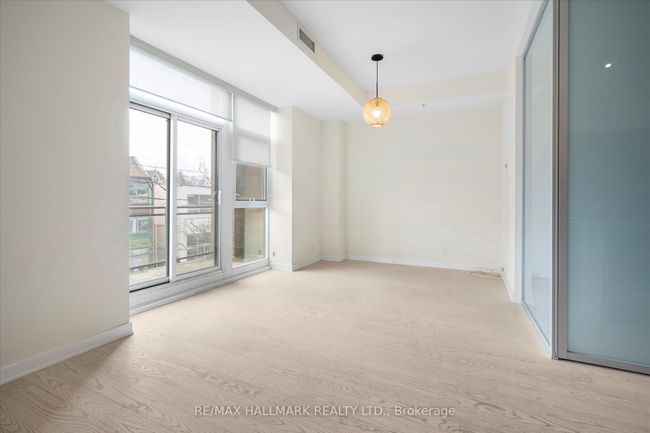 203 - 2 Bellefair Ave, Condo with 1 bedrooms, 1 bathrooms and 1 parking in Toronto ON | Image 6