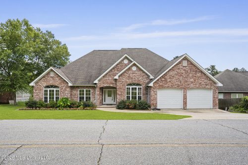 66 W Shore Drive, Hattiesburg, MS, 39402 | Card Image