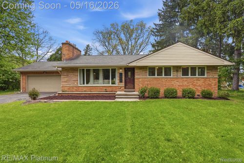 1546 S Milford Rd, Milford, MI, 48381-2755 | Card Image