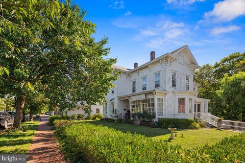 37 W Broad St, HOPEWELL, NJ, 08525-1934 | Card Image