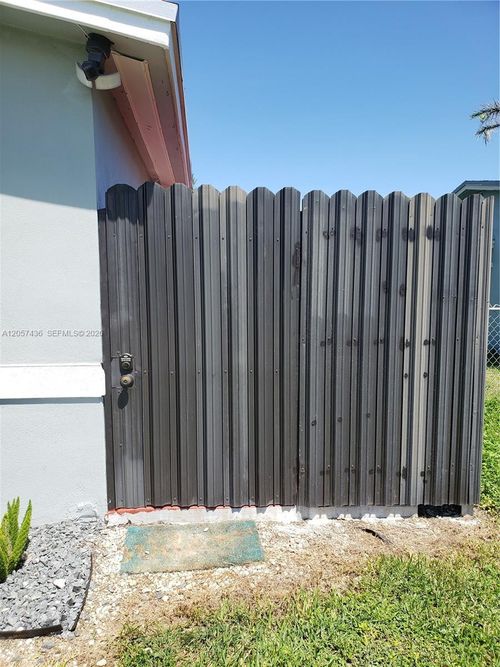 0-1695 Nw 3rd Ave, Homestead, FL, 33030-3139 | Card Image