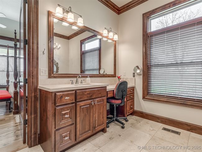 5500 S 329 Th East Ave, House other with 3 bedrooms, 5 bathrooms and null parking in Broken Arrow OK | Image 27