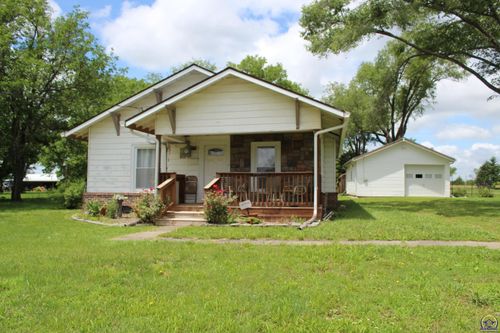 301 Summit St, Melvern, KS, 66510-9222 | Card Image