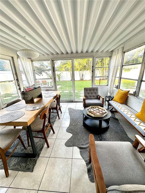 397-397 Nw 48th Ct, Oakland Park, FL, 33309-4076 | Card Image