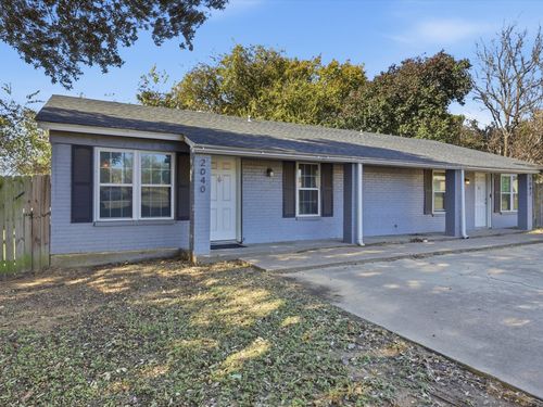 2040 Oakwood Ct, Arlington, TX, 76012-3612 | Card Image