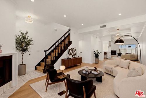 19-5145 Yarmouth Avenue, Los Angeles, CA, 91316 | Card Image