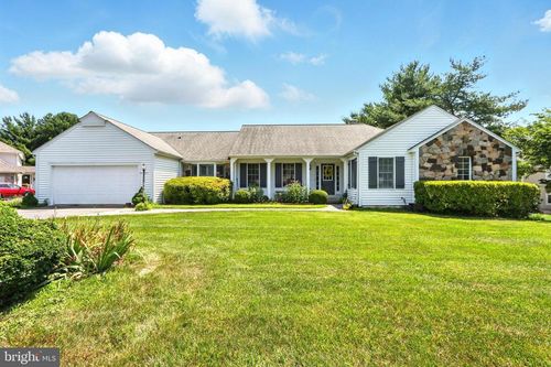 16235 Deer Lake Rd, DERWOOD, MD, 20855-1984 | Card Image