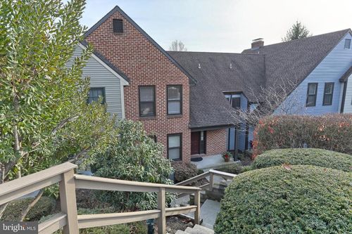 1127 Wicklow Ct, HUMMELSTOWN, PA, 17036-9140 | Card Image