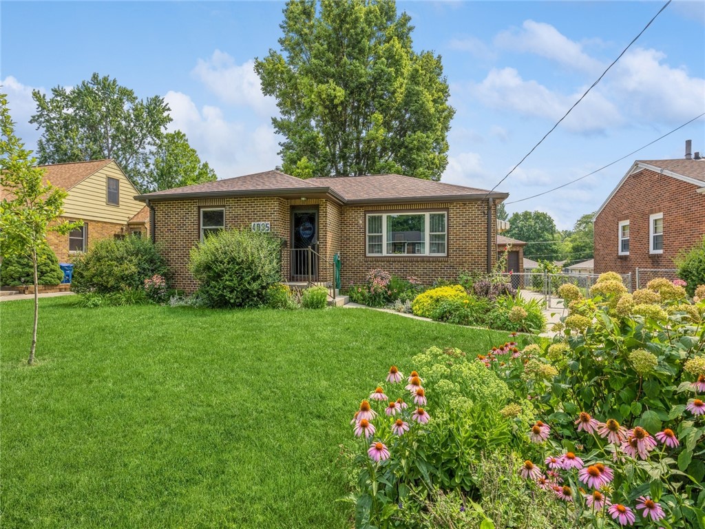 39th Pl, Des Moines, IA 50310