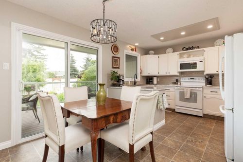 10 Seneca Pl W, Lethbridge, AB, T1K4M7 | Card Image