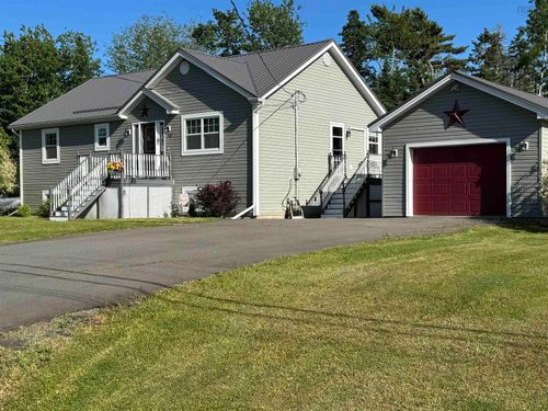 34 Austin Ave, Valley, NS, B2N0B1 | Card Image