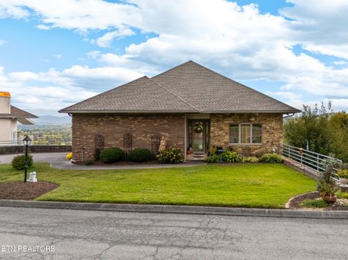 206 Timberlodge Ln, Sevierville, TN, 37862-4529 | Card Image