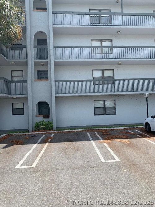 301-2050 N Congress Ave, West Palm Beach, FL, 33401-8209 | Card Image