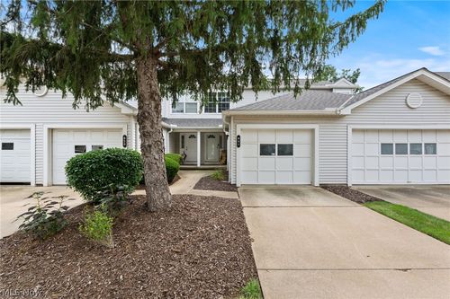 841 Overlook Ridge Drive, Cleveland, OH, 44109 | Card Image