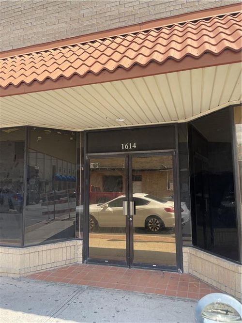 1614 Beaumont Ave, McAllen, TX, 78501-5146 | Card Image