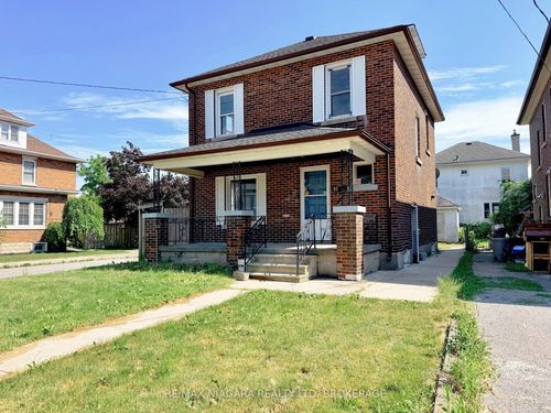 93 State St, Welland, ON, L3B4K6 | Card Image