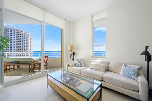 apt-2909-888 Brickell Key Dr, Miami, FL, 33131-2672 | Card Image
