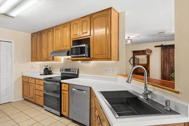 11551 Fm 32, House other with 4 bedrooms, 3 bathrooms and 5 parking in Fischer TX | Image 8