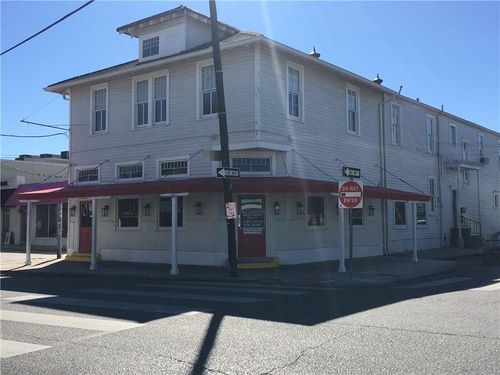 725 Joseph St, New Orleans, LA, 70115-3164 | Card Image