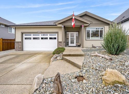 4076 Canterbury Way, Courtenay, BC, V9N0E8 | Card Image