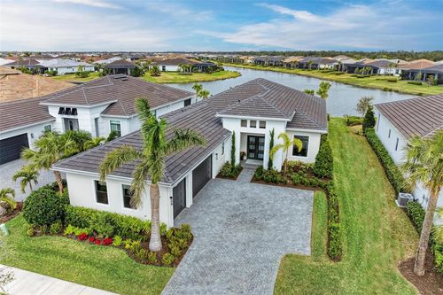 9048 Bernini Pl, SARASOTA, FL, 34240-2509 | Card Image