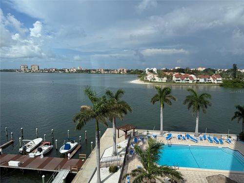 609-5200 Brittany Drive S, ST PETERSBURG, FL, 33715 | Card Image