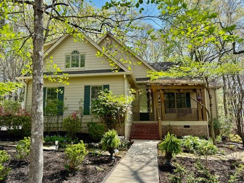 240 Lake Hills Rd, Tullahoma, TN, 37388-5218 | Card Image