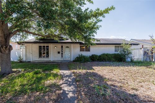 5214 Ponderosa Ln, Corpus Christi, TX, 78415-3125 | Card Image