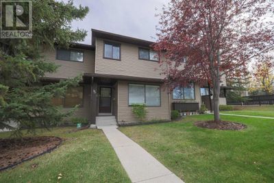 380 Bermuda Dr Nw, Townhouse with 3 bedrooms, 2 bathrooms and 1 parking in Calgary AB | Image 2