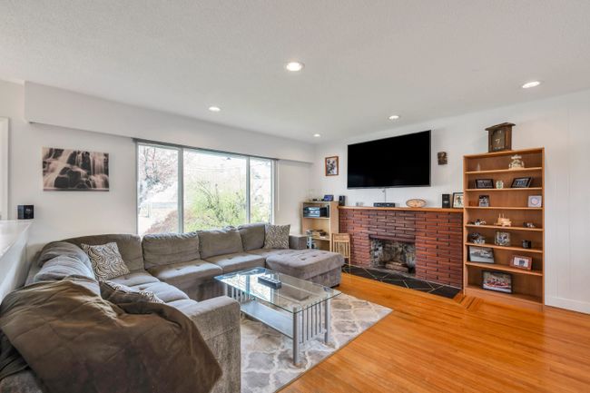 8679 110 A Street, House other with 5 bedrooms, 3 bathrooms and 4 parking in Delta BC | Image 4