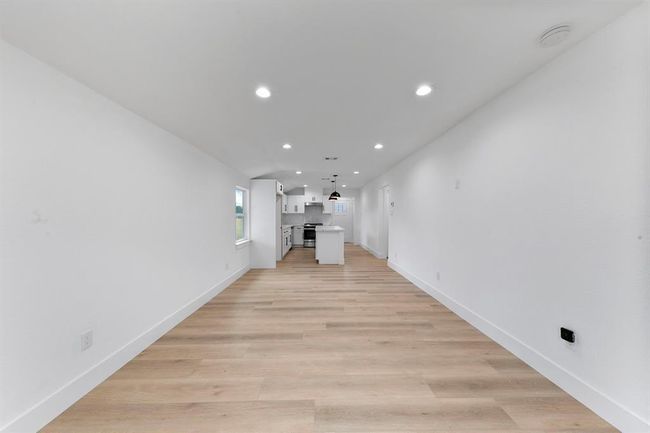 5610 Chapman St, House other with 2 bedrooms, 2 bathrooms and null parking in Houston TX | Image 5