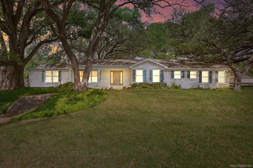 102 N 30th St, Waco, TX, 76710-7222 | Card Image