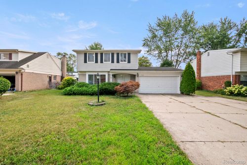 17199 13 Mile Rd, Southfield, MI, 48076-1241 | Card Image