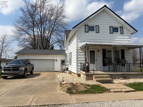 34 Jefferson St, Bloomville, OH, 44818-8301 | Card Image
