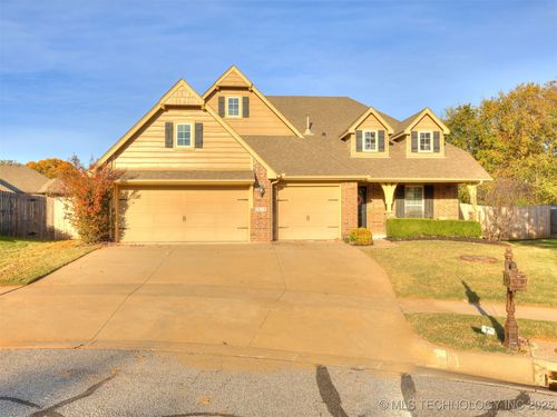 2514 Van Buren Cir, Broken Arrow, OK, 74011-5701 | Card Image