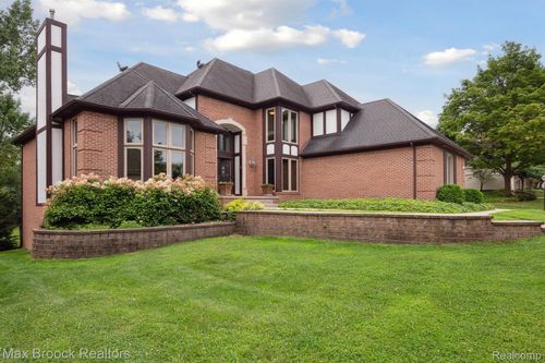 6722 Torybrooke Cir, West Bloomfield, MI, 48323-2162 | Card Image