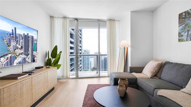 APT-3911 - 485 Brickell Ave, Condo with 1 bedrooms, 1 bathrooms and null parking in Miami FL | Image 9