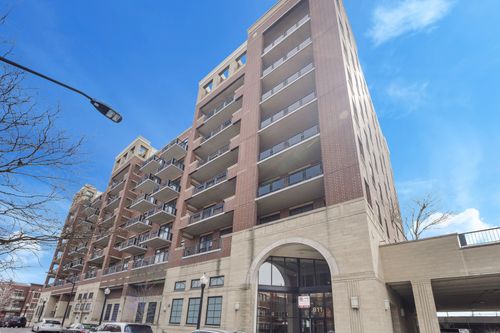 804-811 W 15th Pl, Chicago, IL, 60608-1660 | Card Image