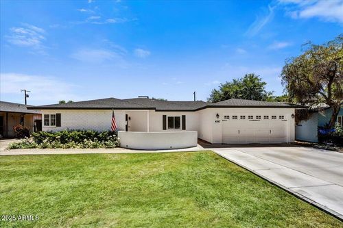 4243 E Avalon Dr, Phoenix, AZ, 85018-7207 | Card Image