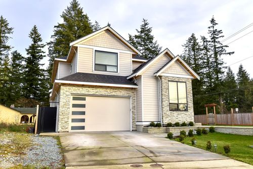 19805 32 Ave, Langley, BC, V3A0N9 | Card Image