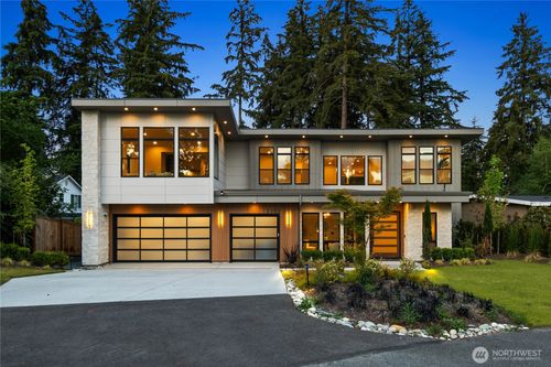 2202 102nd Pl Se, Bellevue, WA, 98004-7003 | Card Image