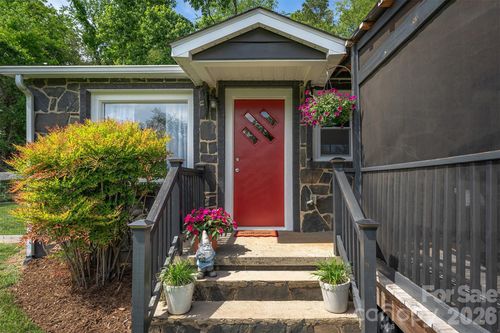 477 Emma Rd, Asheville, NC, 28806-3760 | Card Image