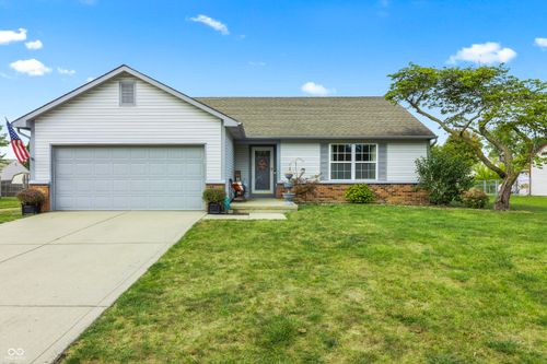 401 E Delaware St, Fortville, IN, 46040-1092 | Card Image
