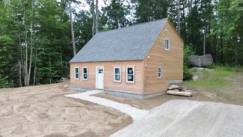 92 Long Shores Dr, Barrington, NH, 03825-4155 | Card Image